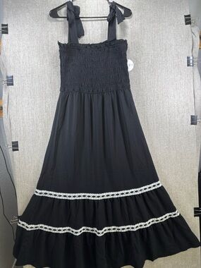 NWT Signify Black Smocked Tie Strap Maxi Dress White Lace Trim L